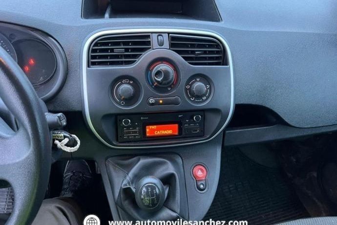 Usado Renault Kangoo 75 CV (55 kW) 2017 Blanco Monovolumen