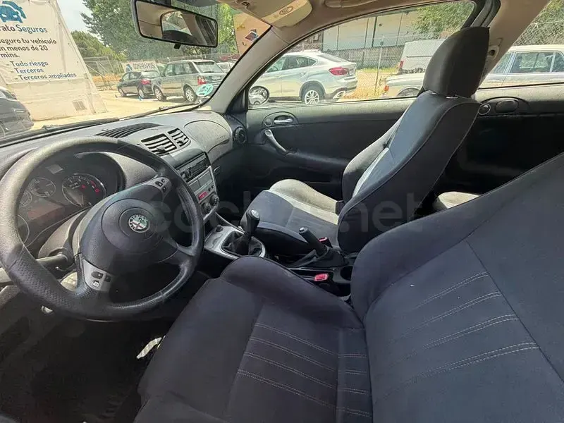 Usado Alfa Romeo 147 105 CV (77 kW) 2007 Beige Utilitario