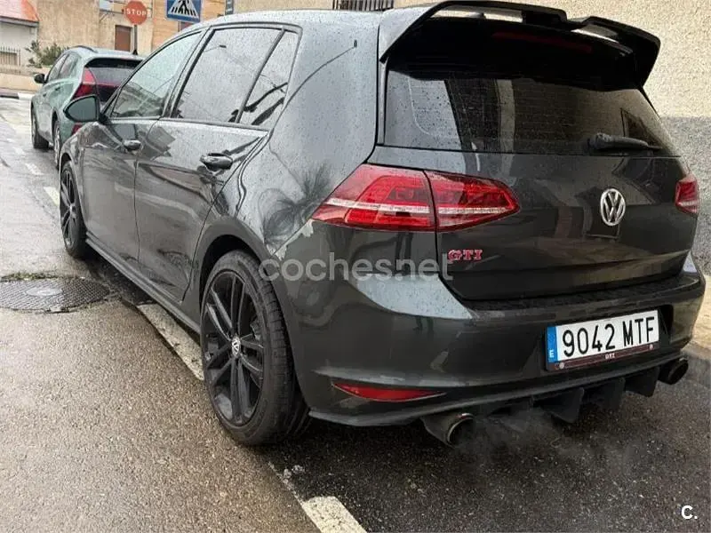 Usado VW Golf VII GTI 230 CV (169 kW) 2016 Negro Berlina