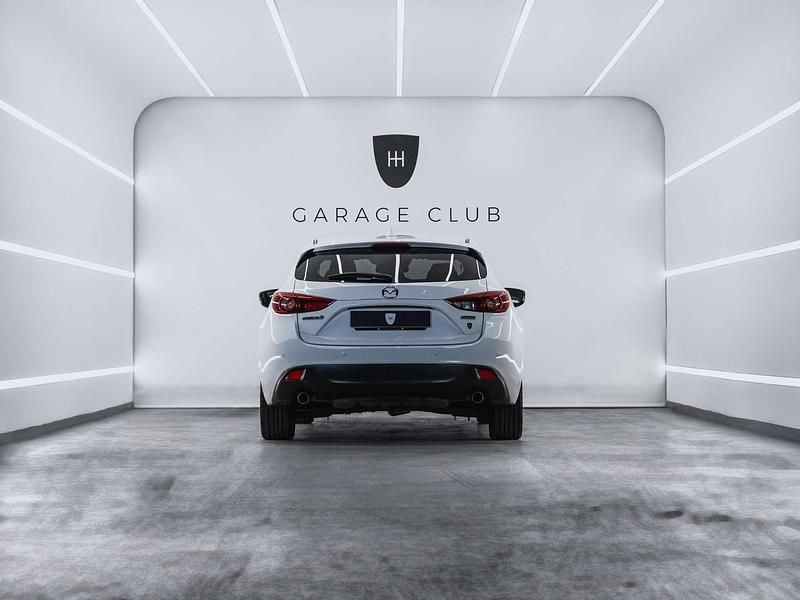 Usado Mazda 3 Luxury 120 CV (88 kW) 2014 Blanco Berlina