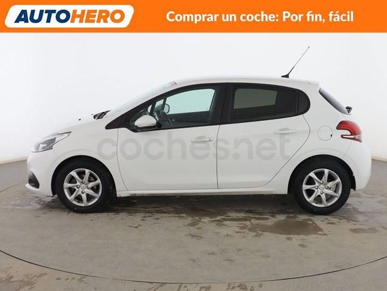 Begagnad Peugeot 208 Active 75 HK (55 kW) 2015 Vit Halvkombi
