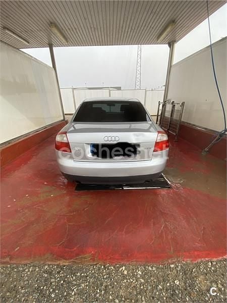 Usado Audi A4 150 CV (110 kW) 2002 Gris / plata Berlina