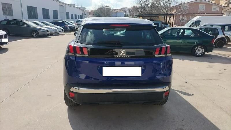 Usado Peugeot 3008 Active 130 CV (95 kW) 2019 Azul SUV