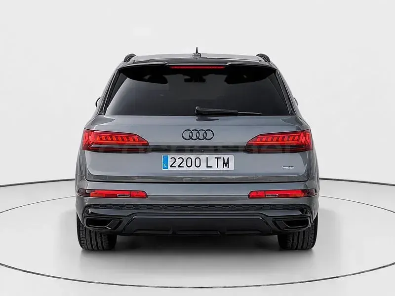 Usado Audi Q7 Ambiente 381 CV (280 kW) 2021 Gris / plata SUV