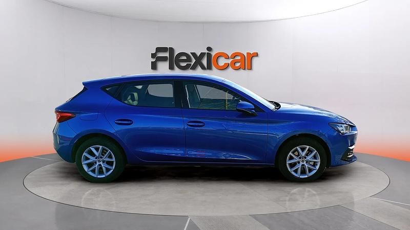 Usado Seat Leon Style 116 CV (85 kW) 2024 Azul Familiar