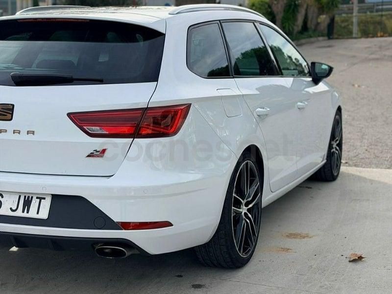 Usado Seat Leon CUPRA 300 CV (220 kW) 2017 Blanco Familiar
