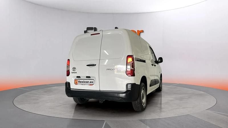 Usado Toyota Proace City City 102 CV (75 kW) 2020 Blanco Monovolumen