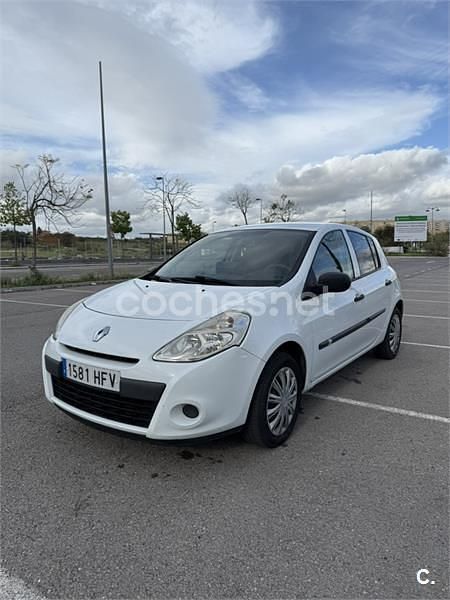 Blanco Usado 2011 Renault Clio II Authentique Berlina | 4500 € (Precio justo) - Imagen 1/3