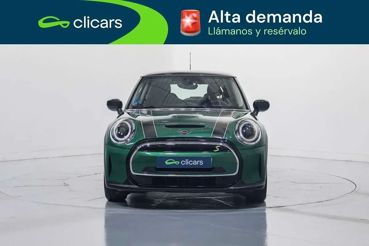 Usado Mini Cooper SE 135 kW (184 CV) 2023 Verde Utilitario