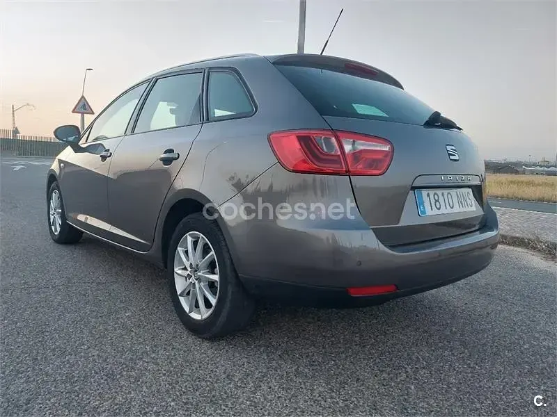 Usado Seat Ibiza ST CONNECT 95 CV (69 kW) 2017 Beige Familiar