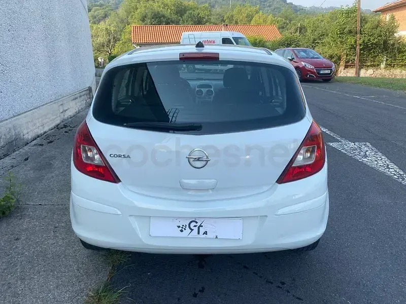 Usado Opel Corsa Selective 85 CV (62 kW) 2013 Blanco Utilitario