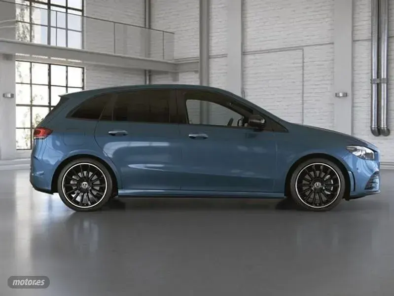 Usado Mercedes B250 217 CV (159 kW) 2022 Azul Utilitario