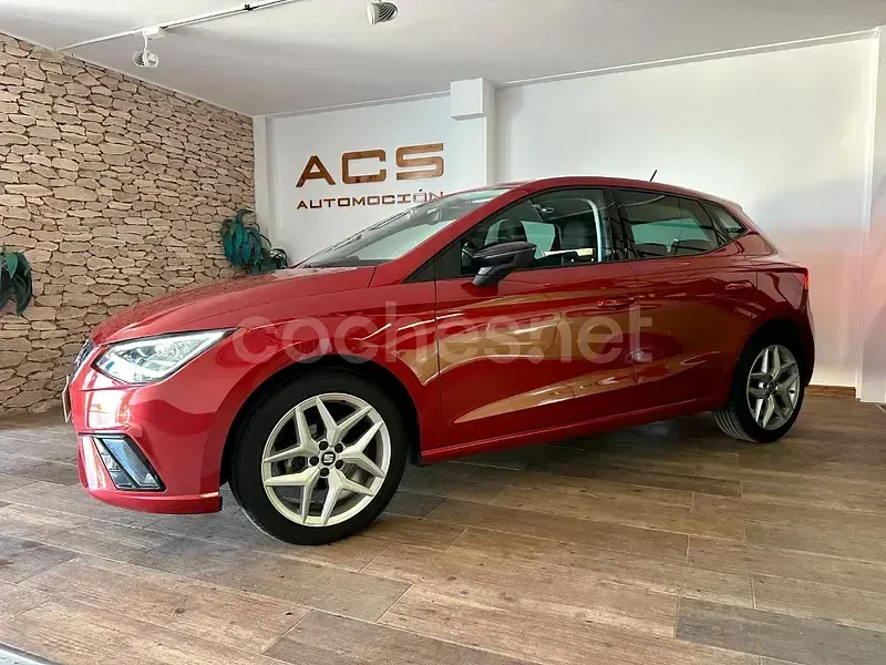 Usado Seat Ibiza FR 90 CV (66 kW) 2020 Granate Utilitario