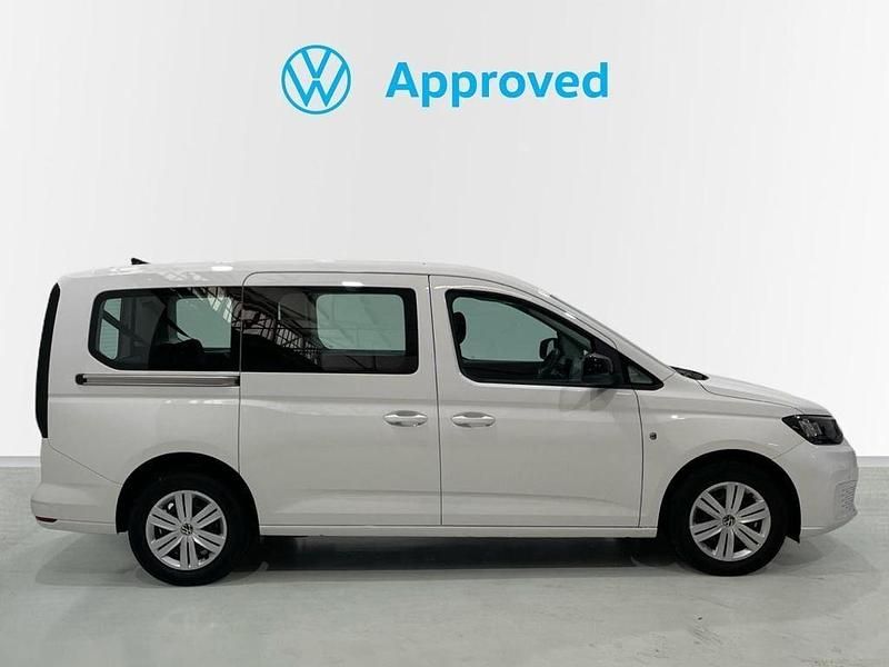 Usado VW Caddy Maxi 122 CV (89 kW) 2025 Blanco Monovolumen