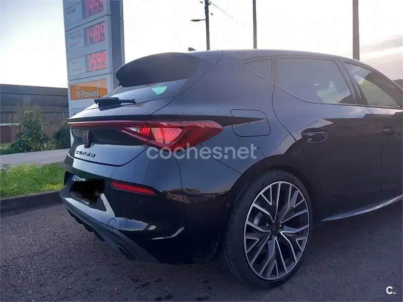 Usado Cupra Leon VZ 245 CV (180 kW) 2023 Negro Berlina