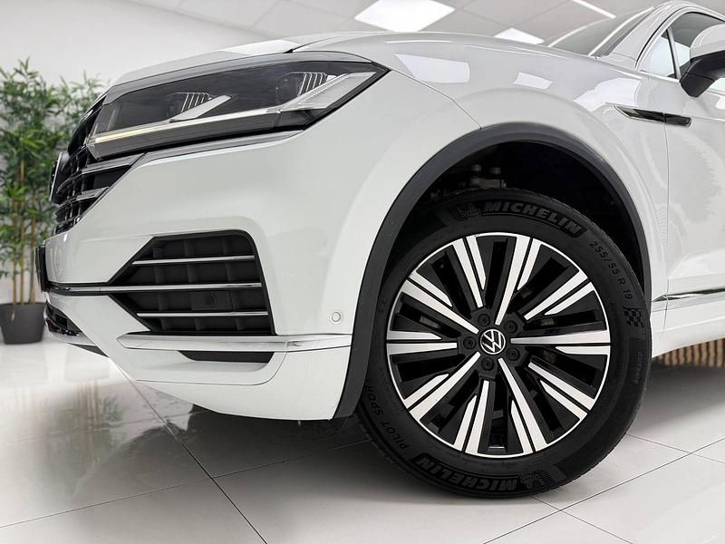 Usado VW Touareg Elegance 231 CV (169 kW) 2021 Blanco SUV