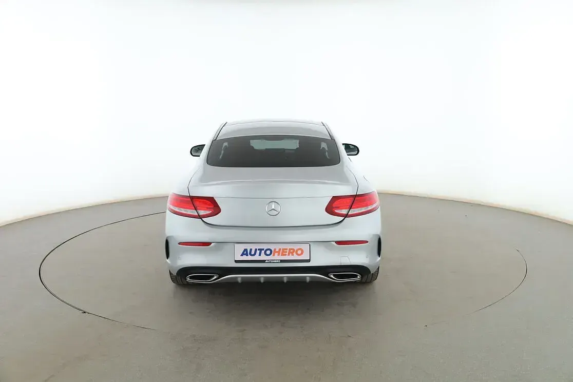 Usado Mercedes C250 205 CV (150 kW) 2018 Gris Coupe