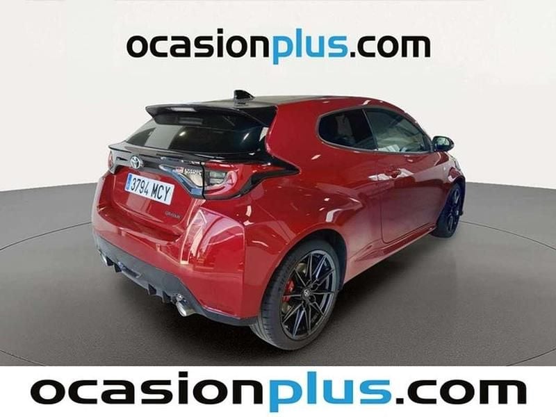Usado Toyota Yaris 261 CV (191 kW) 2022 Rojo Utilitario