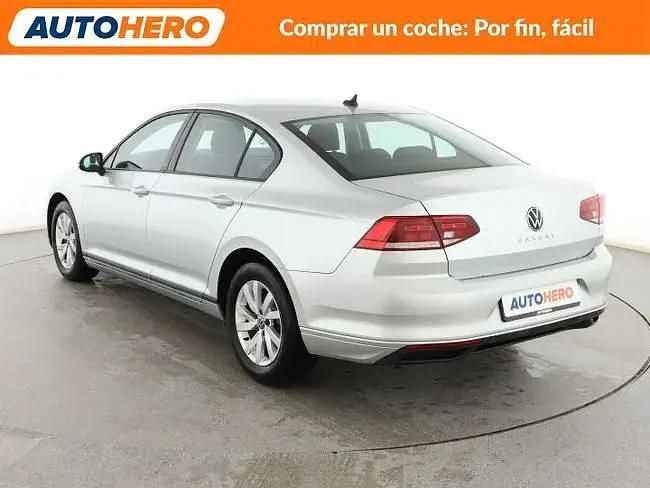 Begagnad VW Passat 150 HK (110 kW) 2021 Grå Sedan