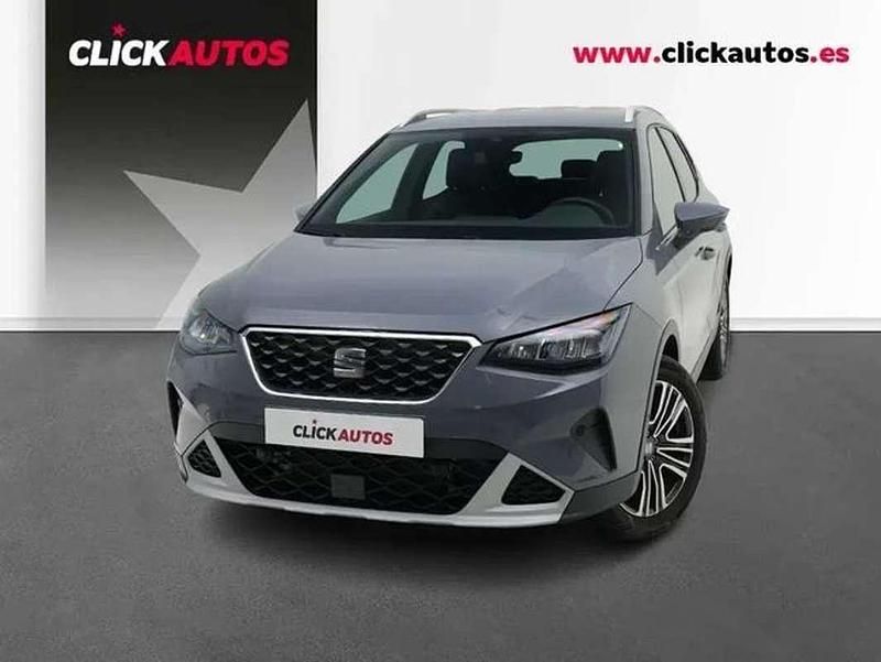 Usado Seat Arona 116 CV (85 kW) 2025 Gris SUV
