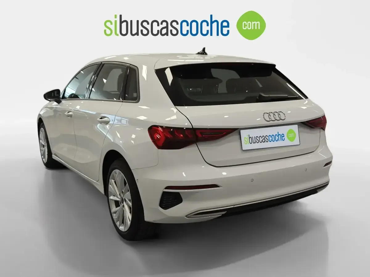 Usado Audi A3 Advanced Plus 110 CV (80 kW) 2021 Blanco Berlina