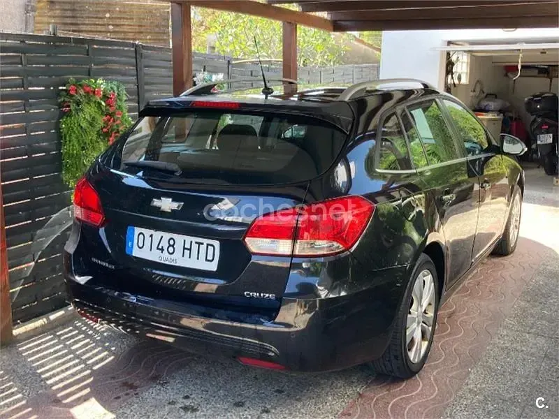 Usado Chevrolet Cruze LTZ 140 CV (102 kW) 2013 Negro Familiar