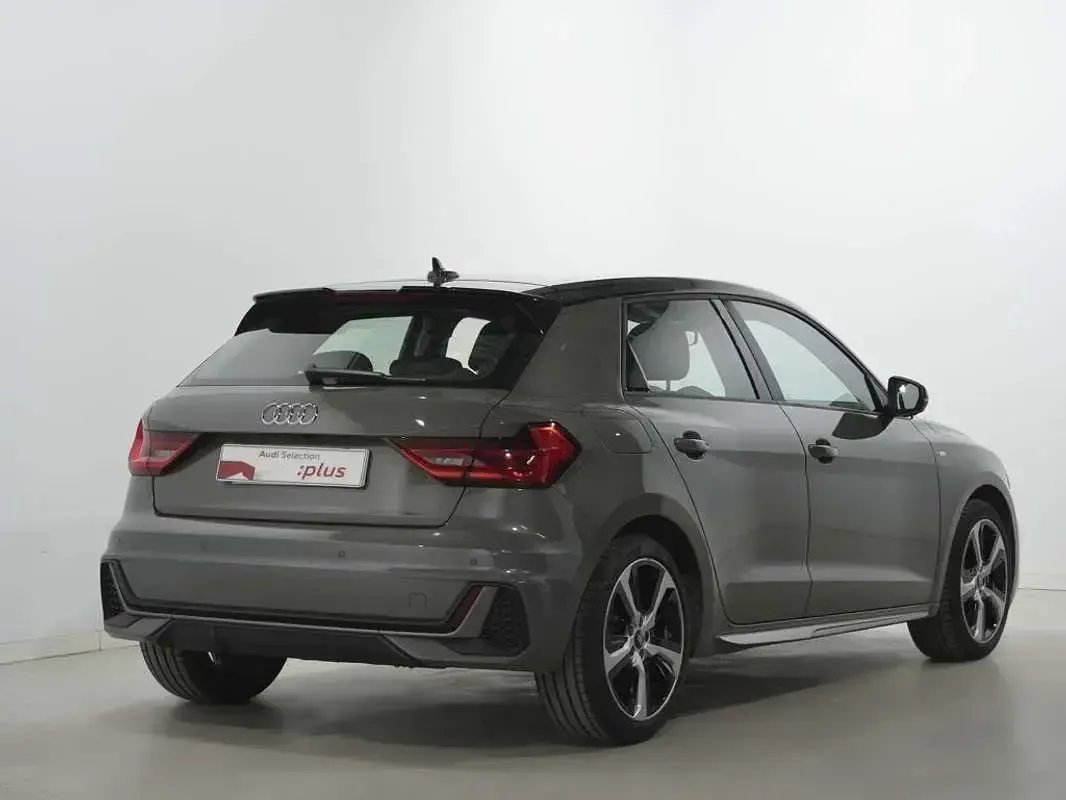 Usado Audi A1 Sportback 110 CV (80 kW) 2023 Gris Utilitario