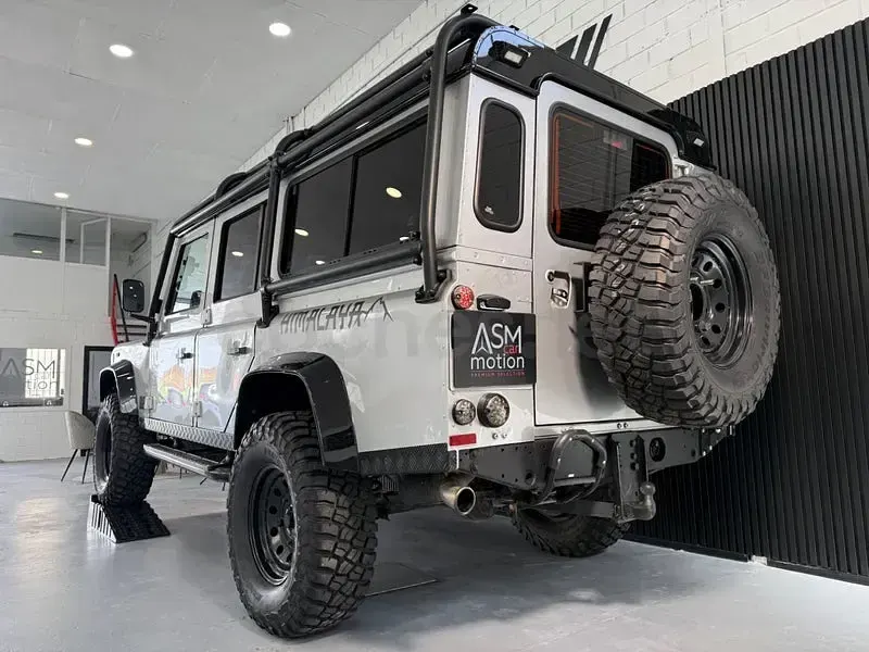 Usado Land Rover Defender SE 122 CV (89 kW) 2014 Gris / plata Familiar
