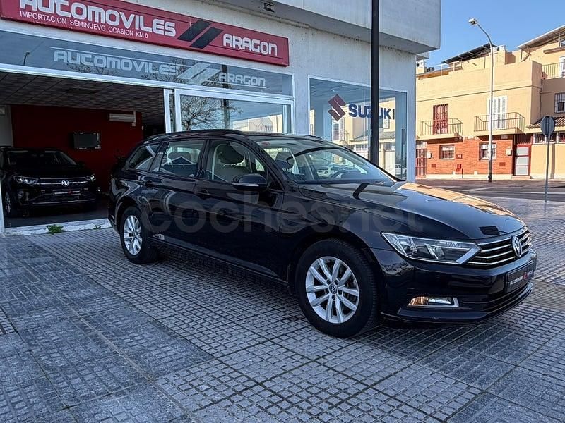 Usado VW Passat Advance 120 CV (88 kW) 2018 Negro Familiar