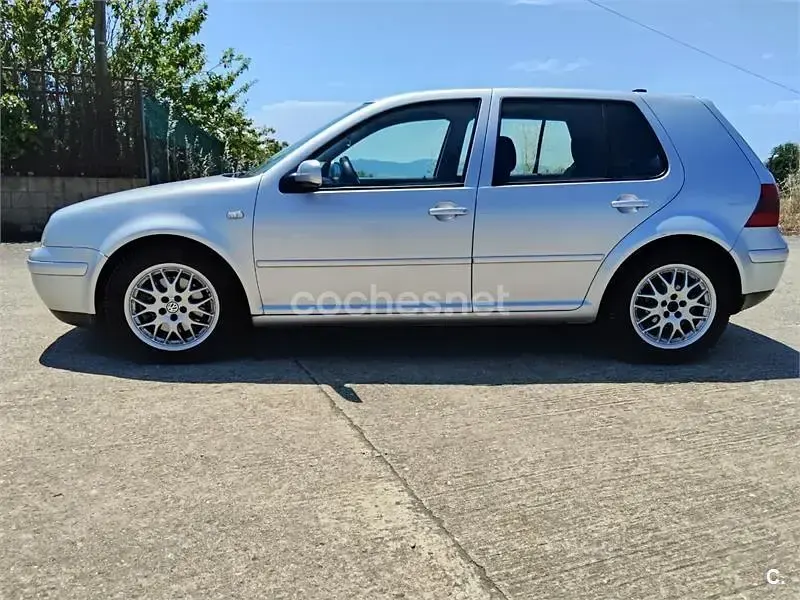 Usado VW Golf IV GTI 150 CV (110 kW) 2001 Gris / plata Berlina