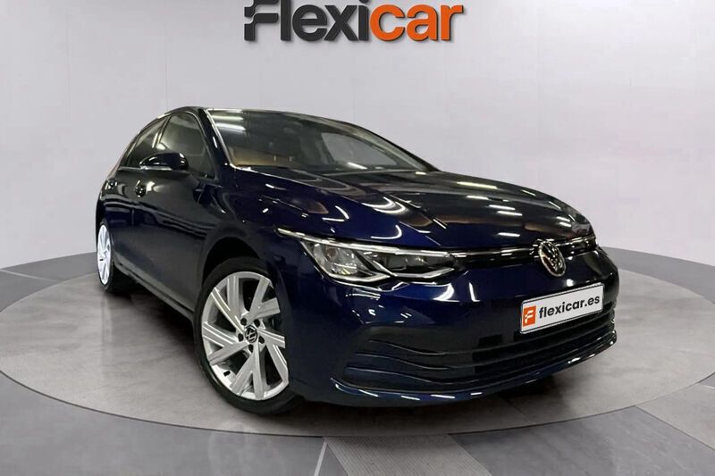 Azul Usado 2020 VW Golf VIII Advance Berlina | 19.380 € (Precio justo) - Imagen 1/4