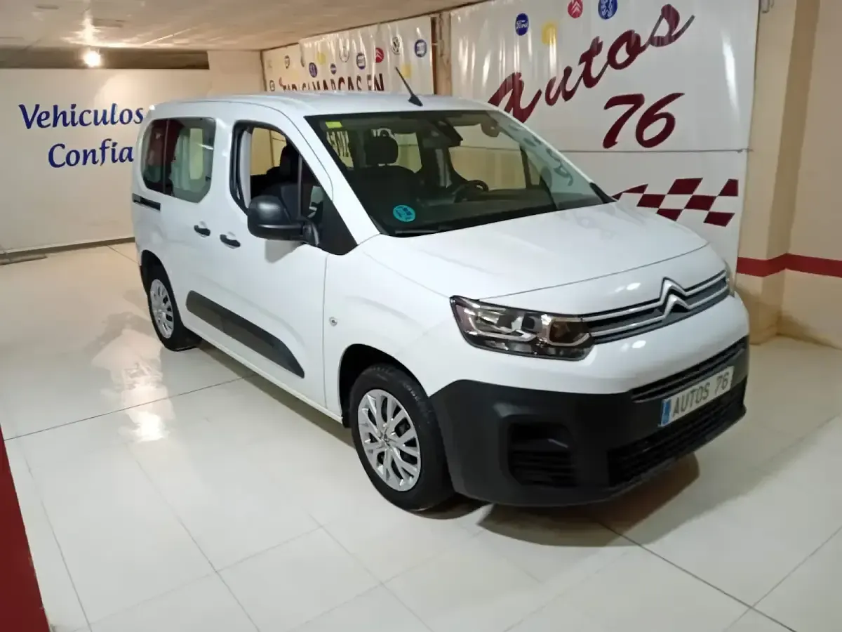 Usado Citroën Berlingo 100 CV (73 kW) 2022 Blanco Monovolumen