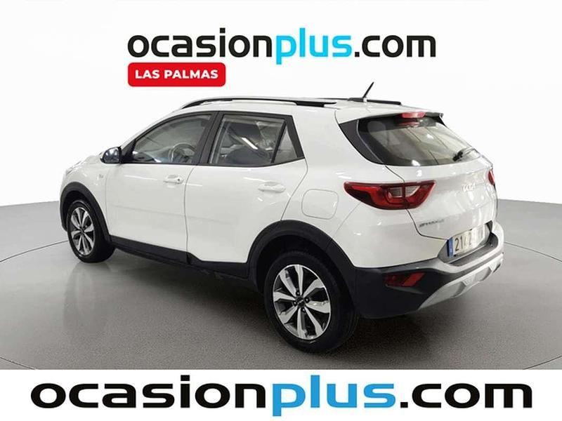 Usado Kia Stonic 101 CV (74 kW) 2022 Blanco SUV