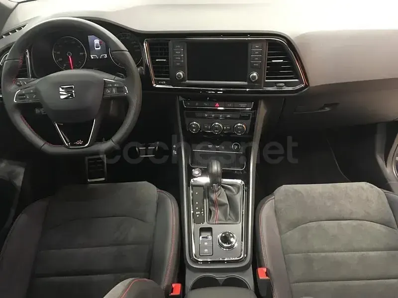 Usado Seat Ateca FR 150 CV (110 kW) 2018 Gris / plata SUV
