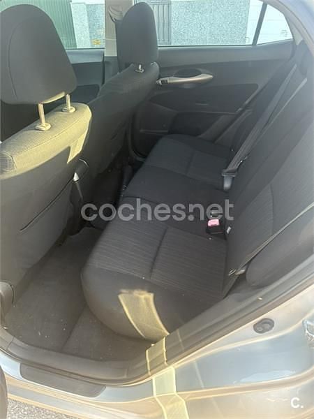 Usado Toyota Auris 90 CV (66 kW) 2008 Gris / plata Utilitario