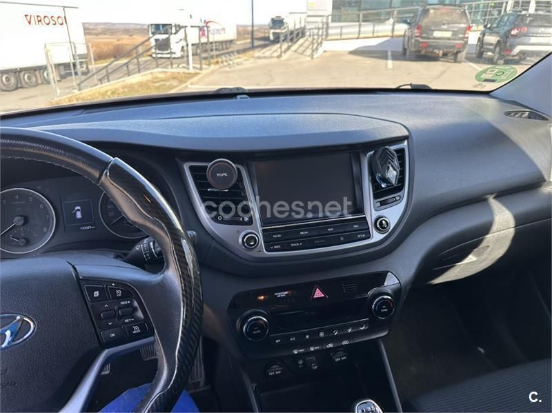 Rojo Usado 2018 Hyundai Tucson SUV | 15.000 € (Un poco caro) - Imagen 1/4