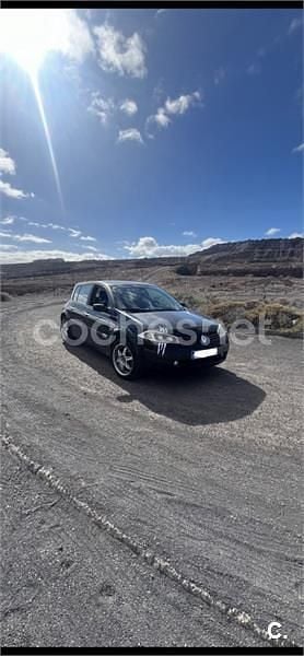 Negro Usado 2004 Renault Mégane II Authentique Berlina | 900 € (Super precio) - Imagen 1/4