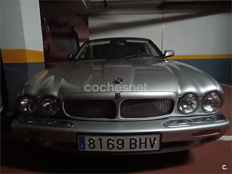 Gris / plata Usado 1999 Jaguar XJR Supercharged Berlina | 16.000 € - Imagen 1/4