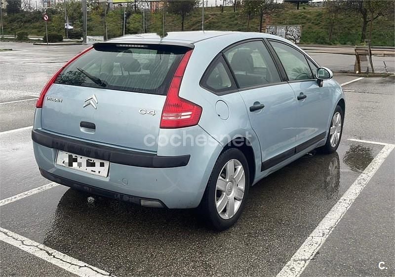 Usado Citroën C4 110 CV (80 kW) 2007 Azul Berlina