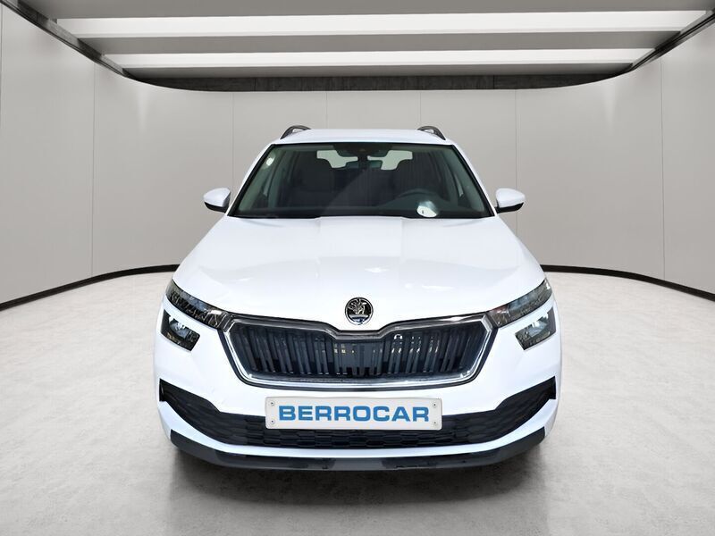 Usado Skoda Kamiq Active 95 CV (69 kW) 2022 Blanco SUV