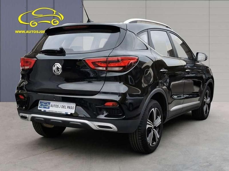 Usado MG ZS Luxury 111 CV (81 kW) 2022 Negro SUV