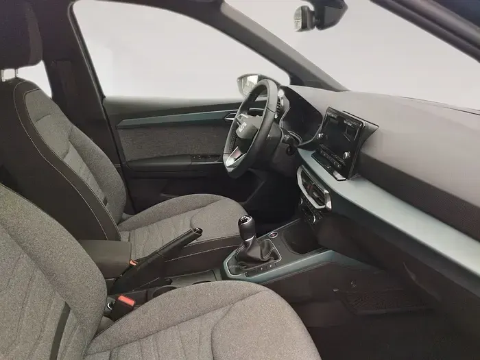 Usado Seat Arona Xperience 116 CV (85 kW) 2025 Gris SUV