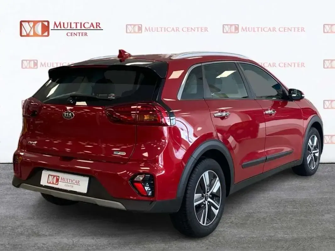 Begagnad Kia Niro 141 HK (103 kW) 2019 Röd SUV