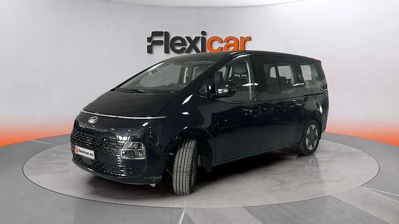 Usado Hyundai Staria 177 CV (130 kW) 2023 Azul Monovolumen