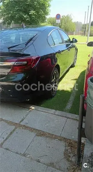 Usado Opel Insignia Business 136 CV (100 kW) 2015 Negro Berlina
