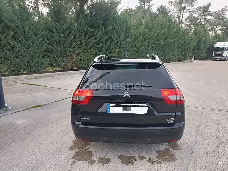 Usado Citroën C5 Seduction 114 CV (83 kW) 2012 Negro Familiar