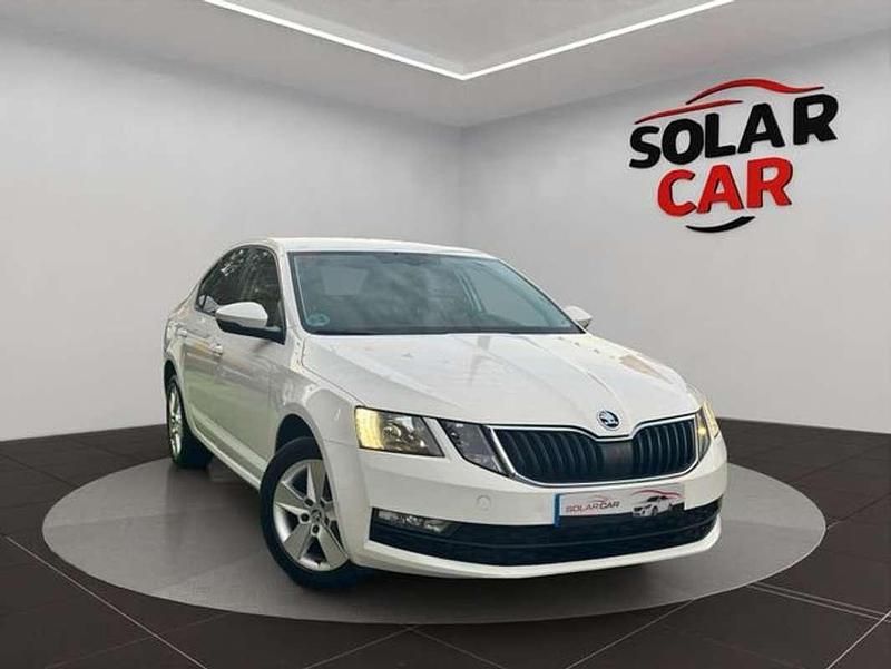 Usado Skoda Octavia Ambition 116 CV (85 kW) 2019 Blanco Utilitario