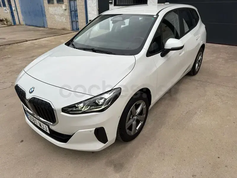 Usado BMW 218 150 CV (110 kW) 2023 Blanco Familiar