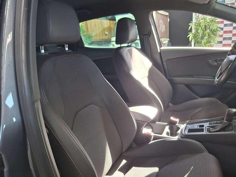 Usado Seat Leon SC FR 184 CV (135 kW) 2018 Gris Utilitario