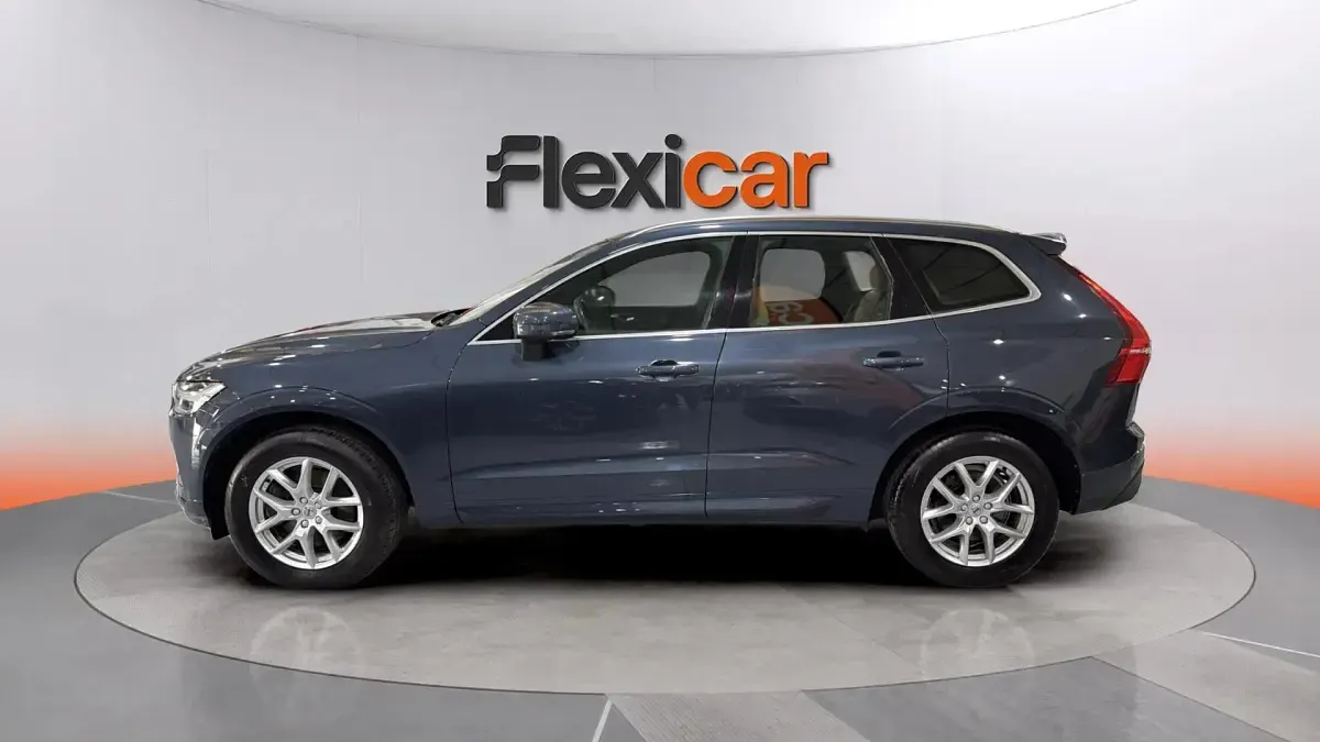 Usado Volvo XC60 Momentum 150 CV (110 kW) 2018 Azul SUV
